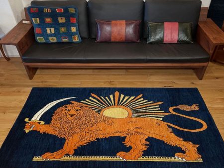 Gabbe-rug-with-Lion-&-sun-design