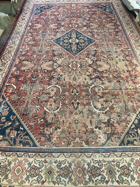 Antique Mahal rug