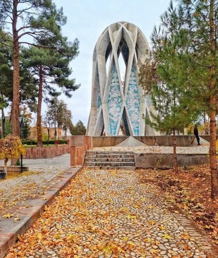 Tomb-of-Omar-Khayyam